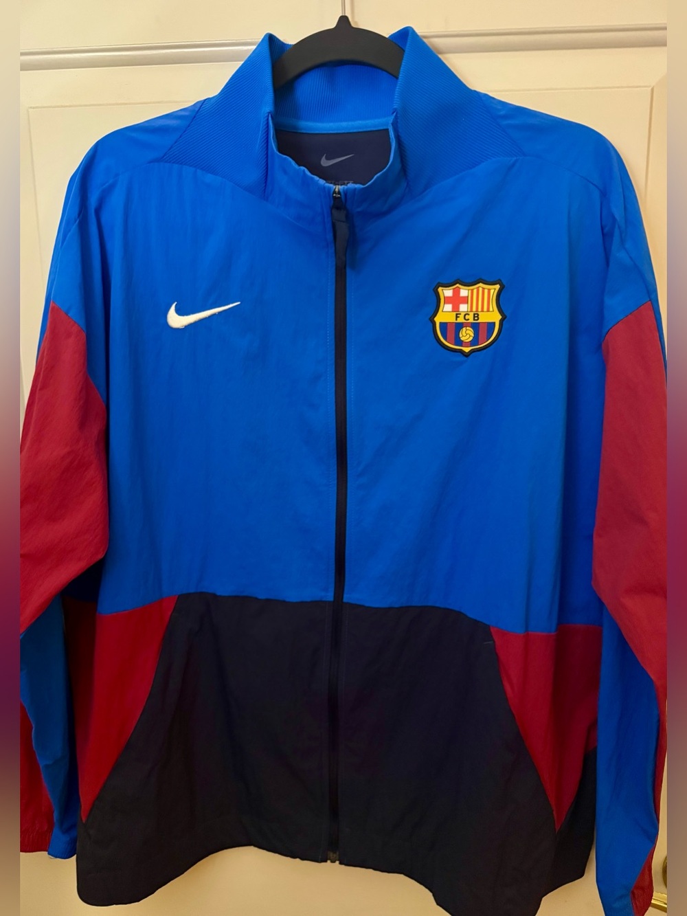 Nike Jacket FC Barcelona Woman’s Soccer Jacket Size XL